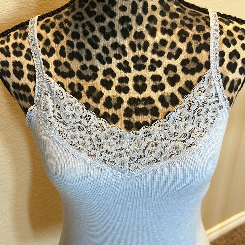 Nautical adjustable strap blue tank, new without tags, size M built in bra - Picture 2 of 10